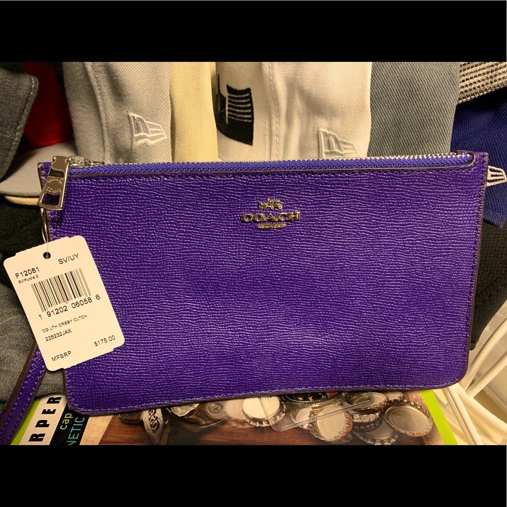 Coach wristlet purse - Picture 1 of 1